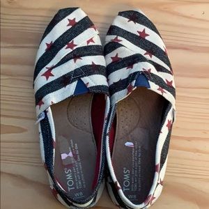 Toms size 8
